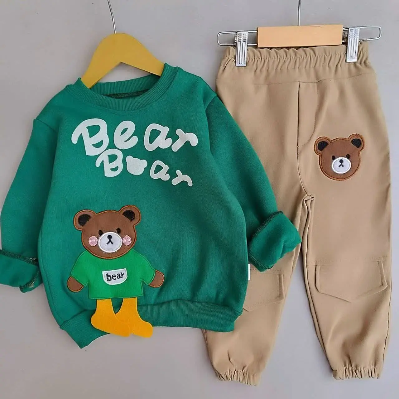 بلوز و شلوار تدی رنگ سبز یلدایی😍😍
