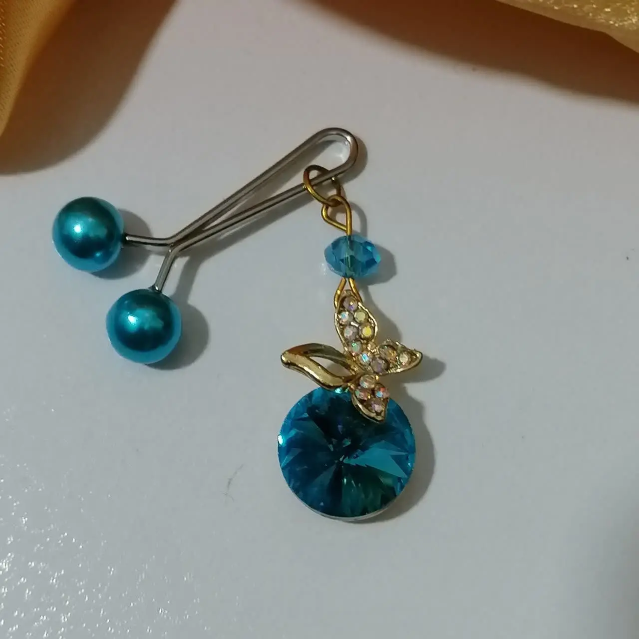 ❣گیره روسری آویزی نگین کریس...