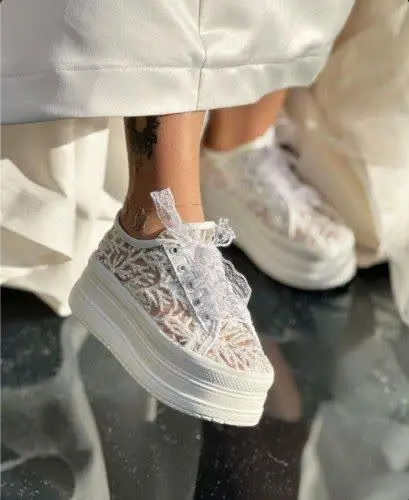 کتونی جدید با زیره پی‌یو، سبک راحت و با کیفیت سایز۳۷تا۴۰ 
