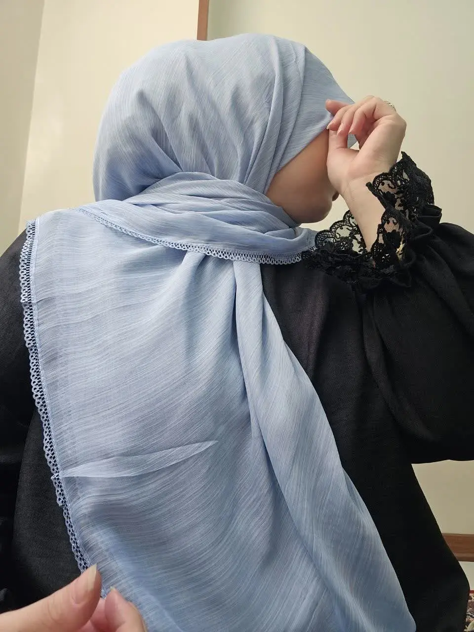 آبی آسمانی ملیحش🩵