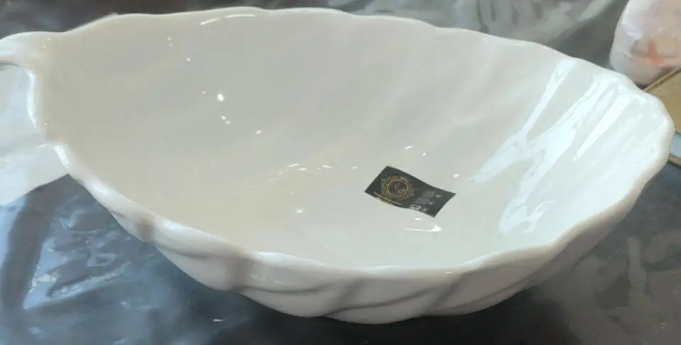 کاسه گود طرح برگ شیاردار
