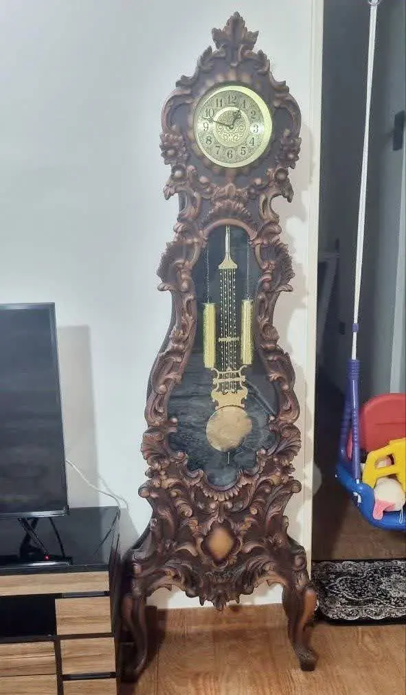 ساعت ایستاده چوب گردو 
