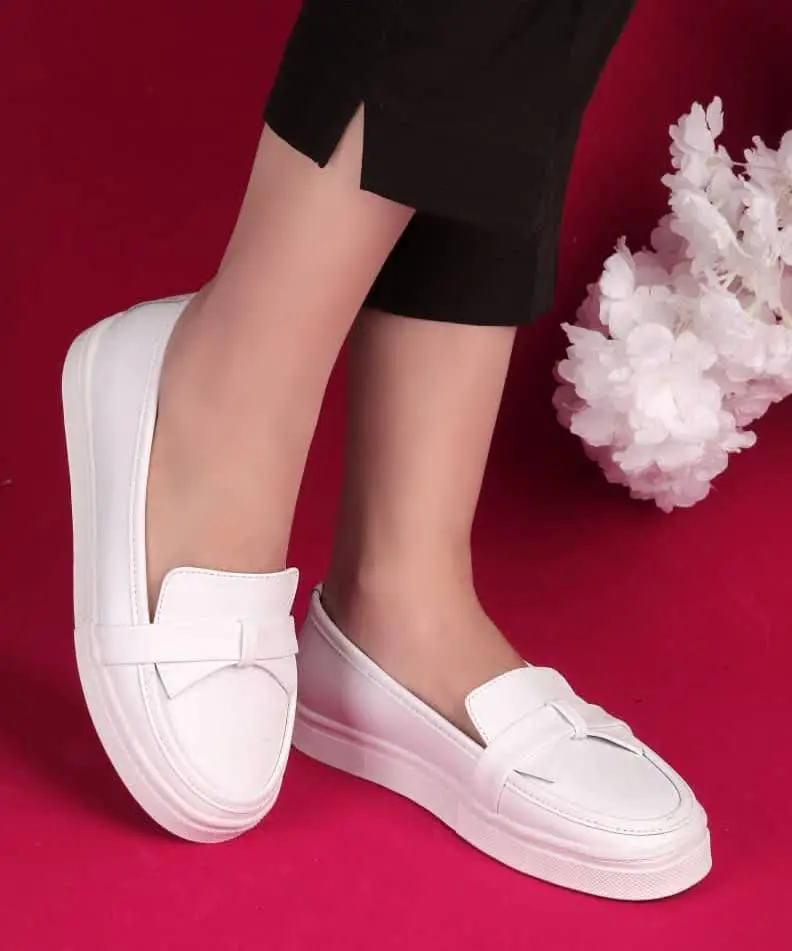 رنگبندی مشکی، سفید، کرم