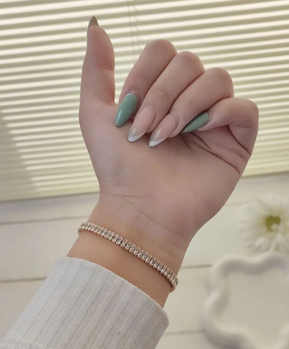 ❤️ همیشه مدل کارهای تنیسی برق خاصی دارن 😍
