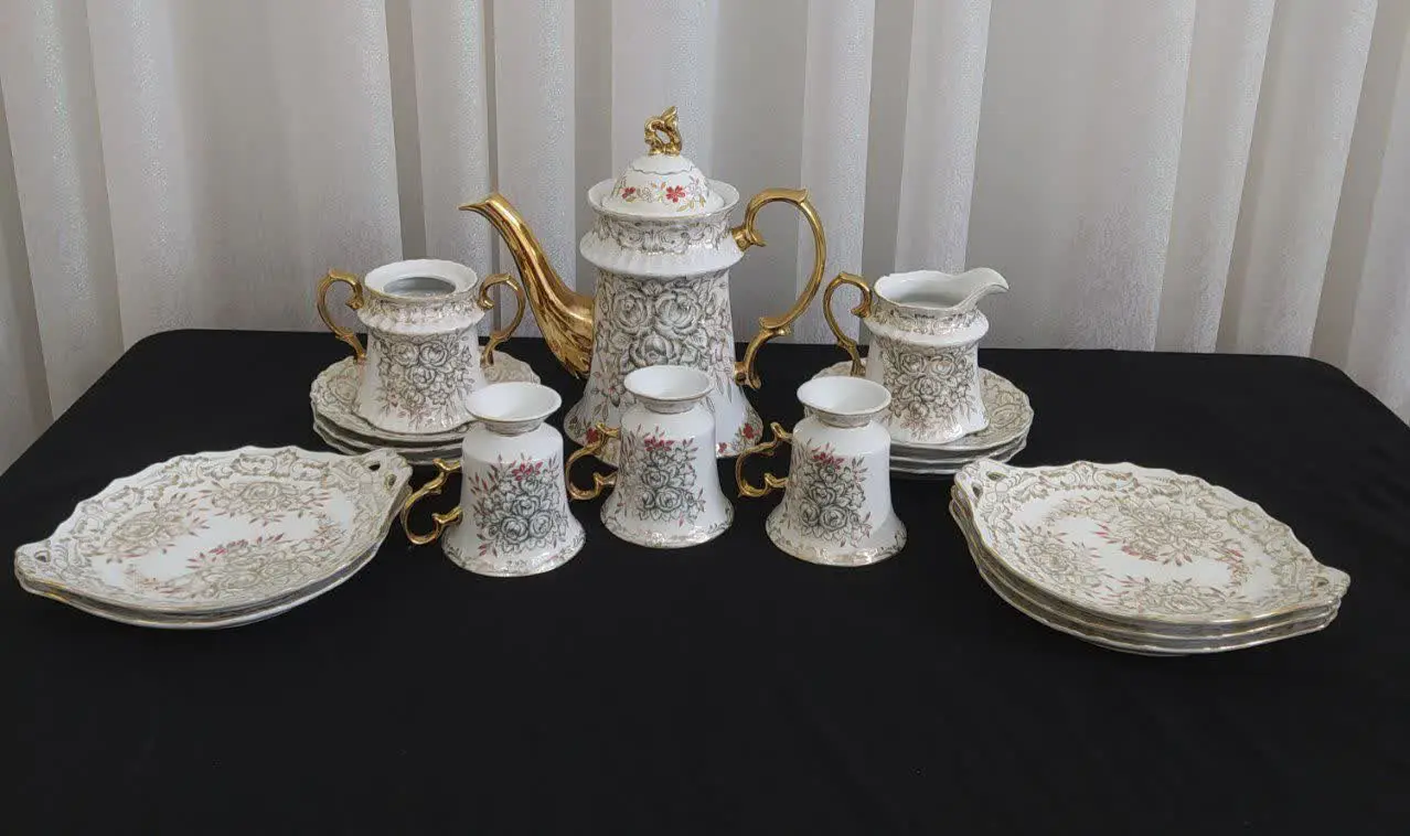 عصرانه خوری چک 💚❤️
