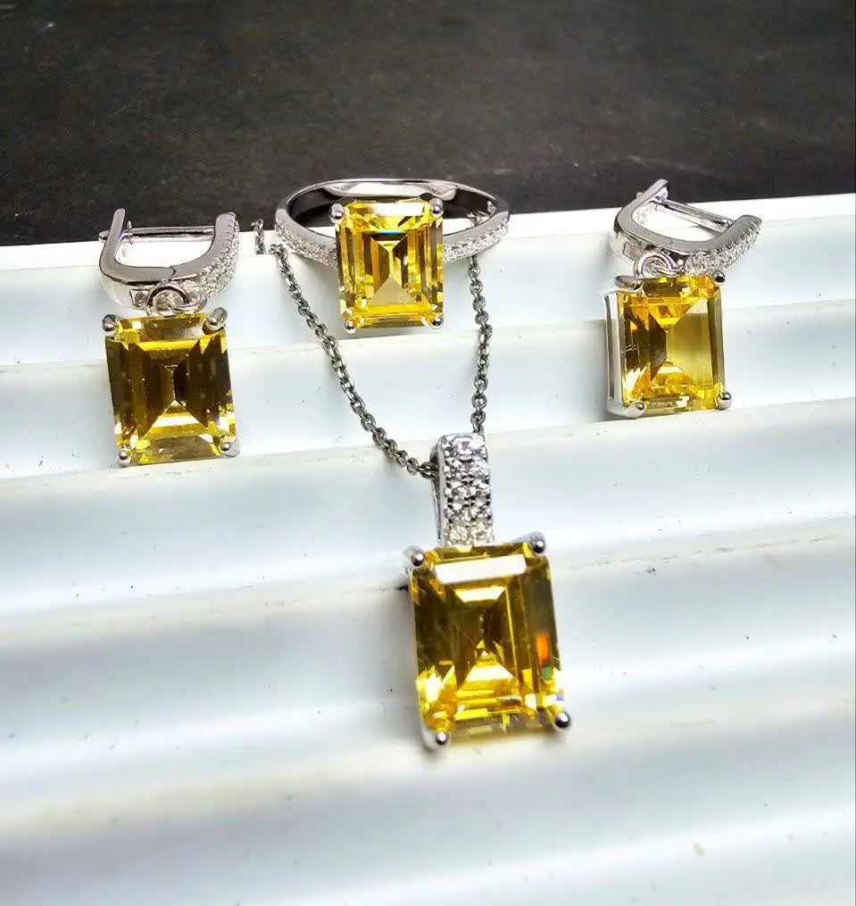 💎نیم ست نقرهزنانه زیرکن طلایی