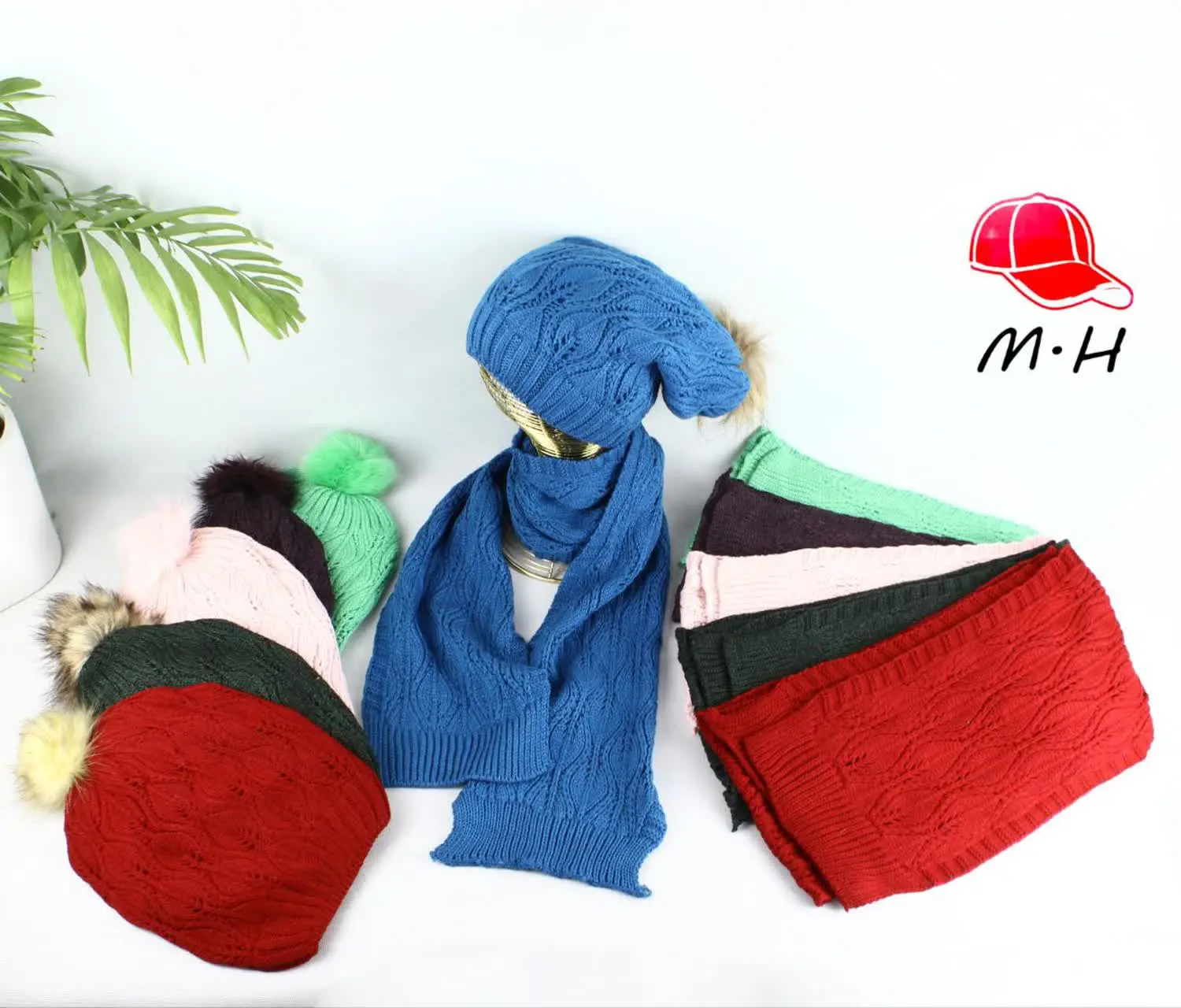 کلاه و شال دخترانه و زیر زن...