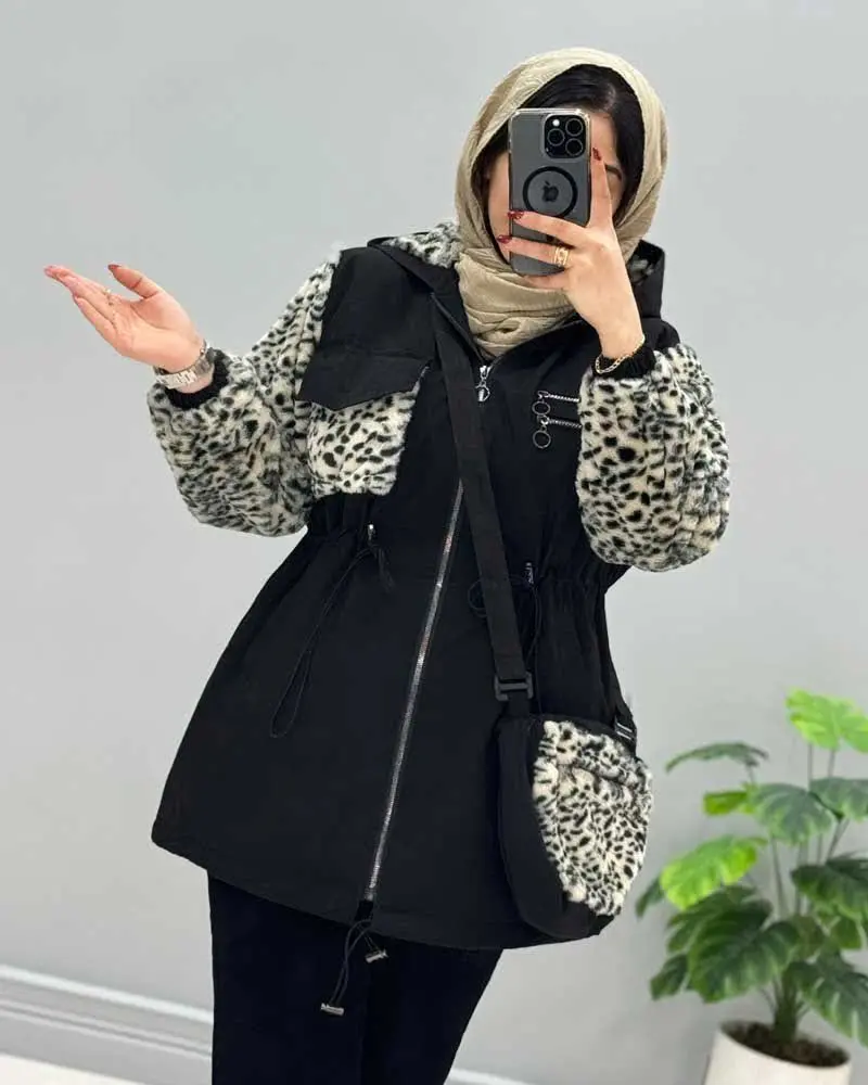 خرید یه کیف که همراهش کاپشن هم باشه، یه تیر و دوتا نشونه😍 
