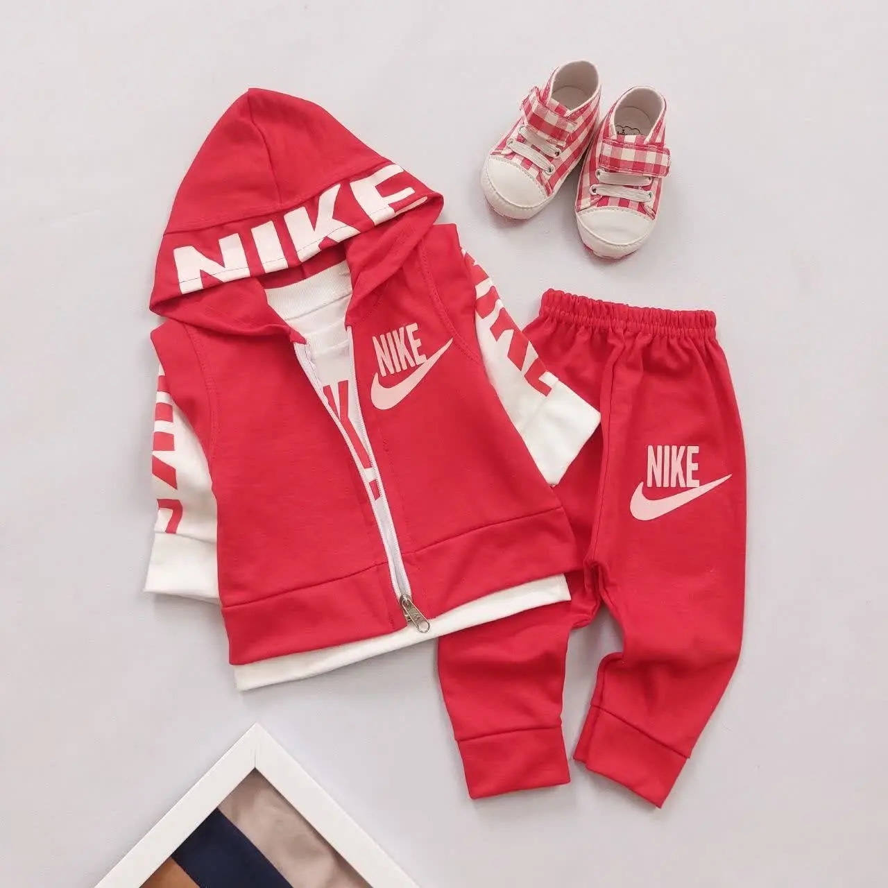 سه تیکه سویشرتی نایک ✔️
