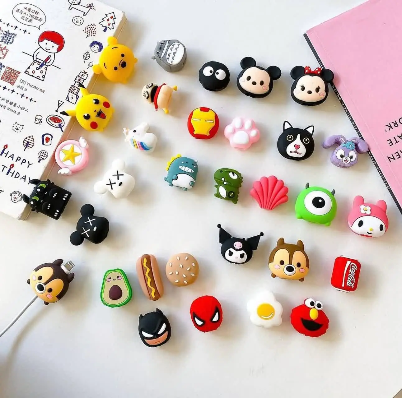 عروسک محافظ سیم شارژ
