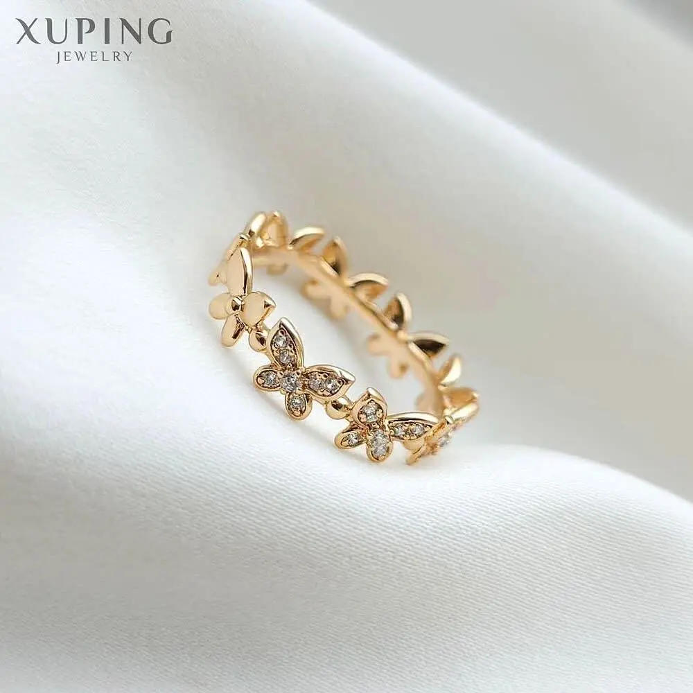 ❤️ *بنظرم با گردنبند پروانه...