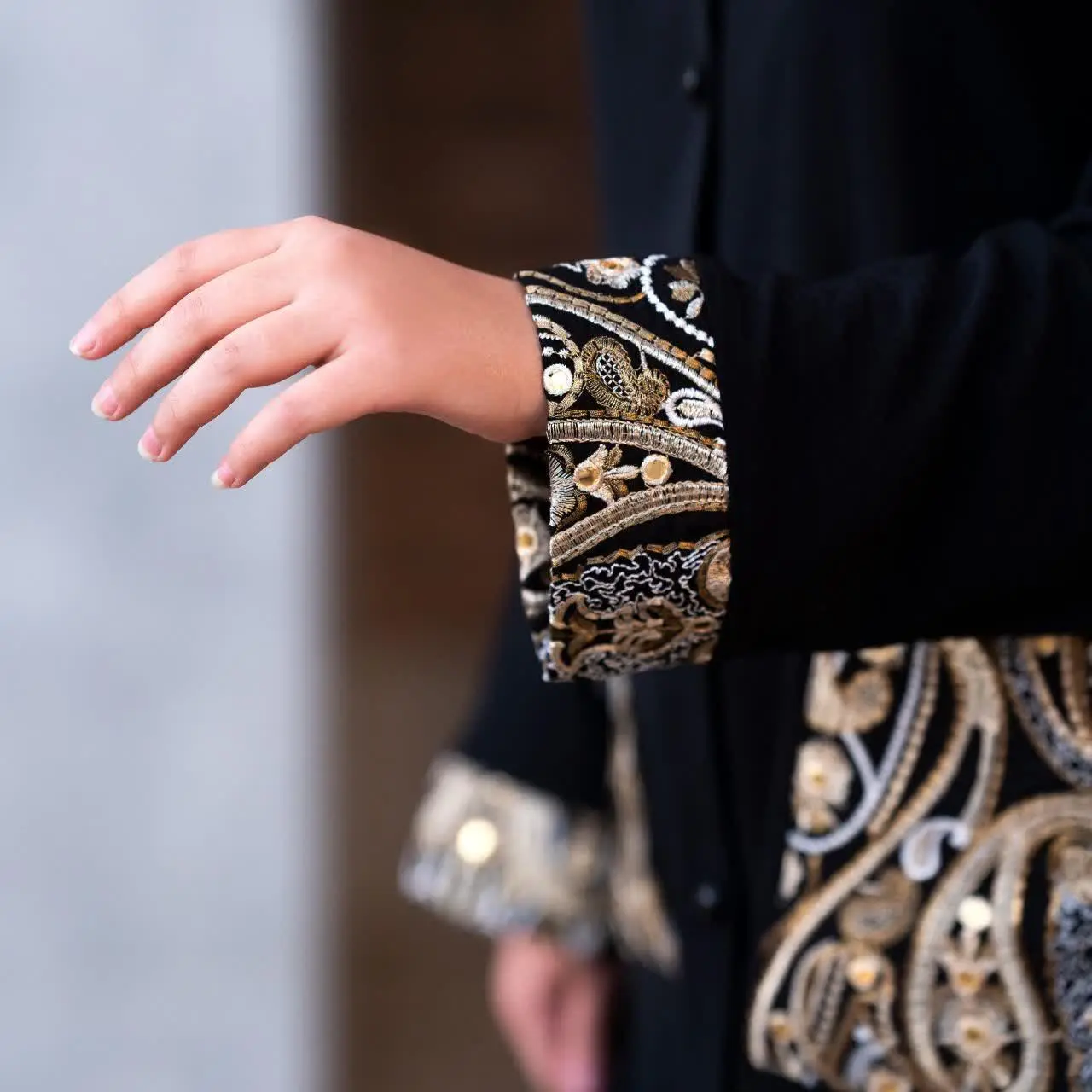 مانتو سنتی با خرج کار سوزن دوزی 🥰
