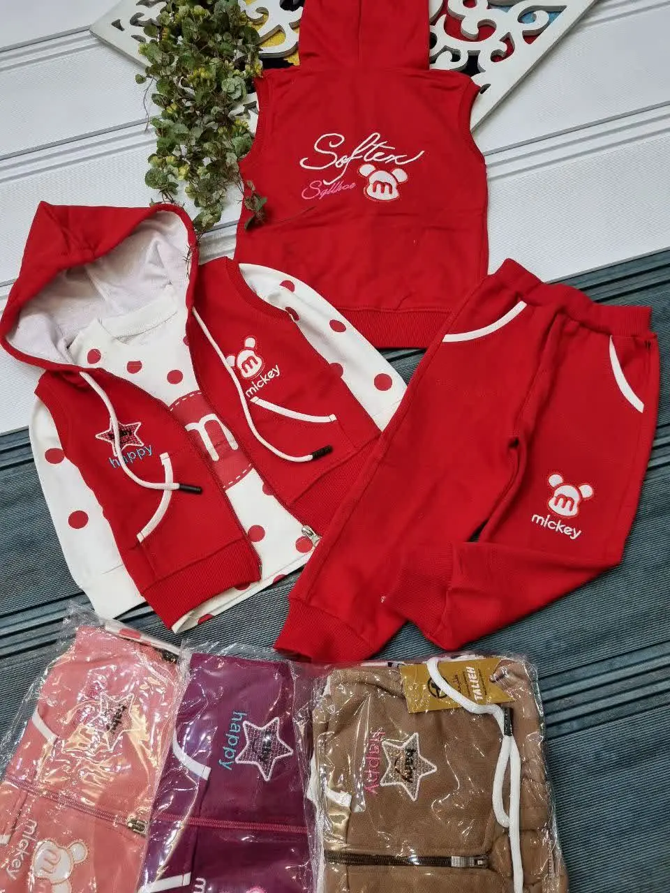 🇮🇷🧥🧶👗👚👔🎽👕👖💎
