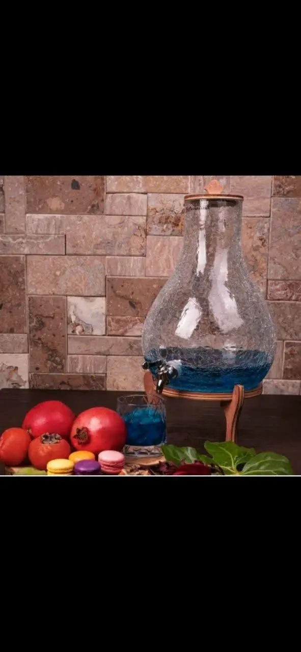 کلمن زیر چوب گلابی
