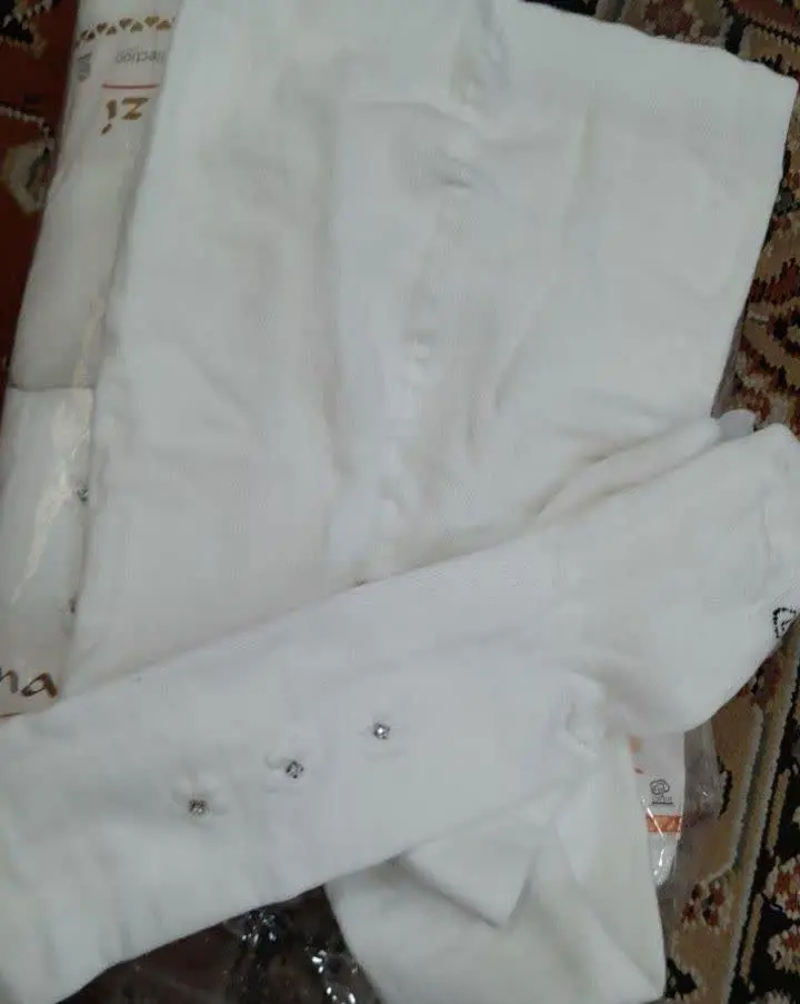 • جوراب شلواری سفید با شکوف...