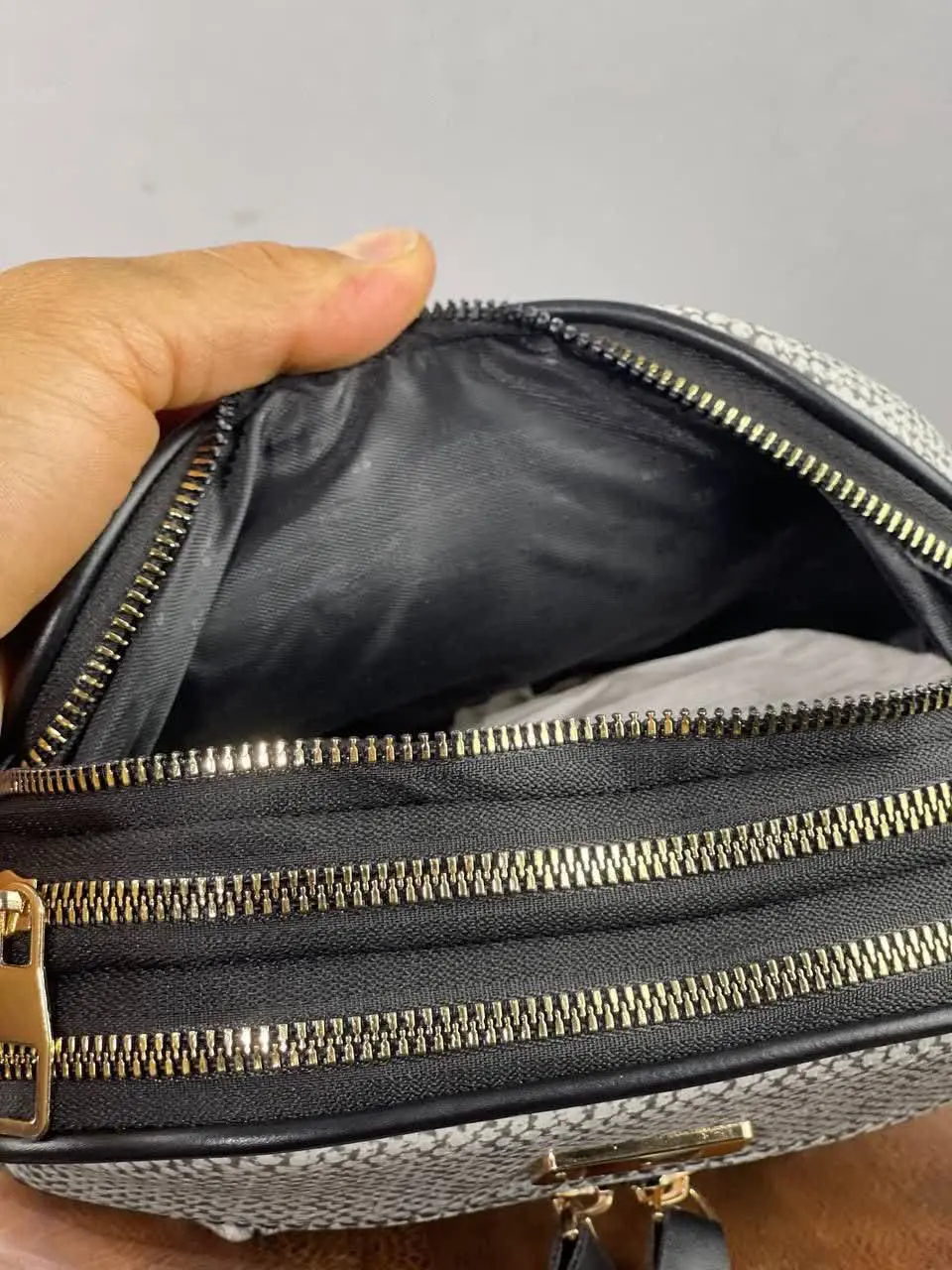 پاسپورتی سه زیپ
