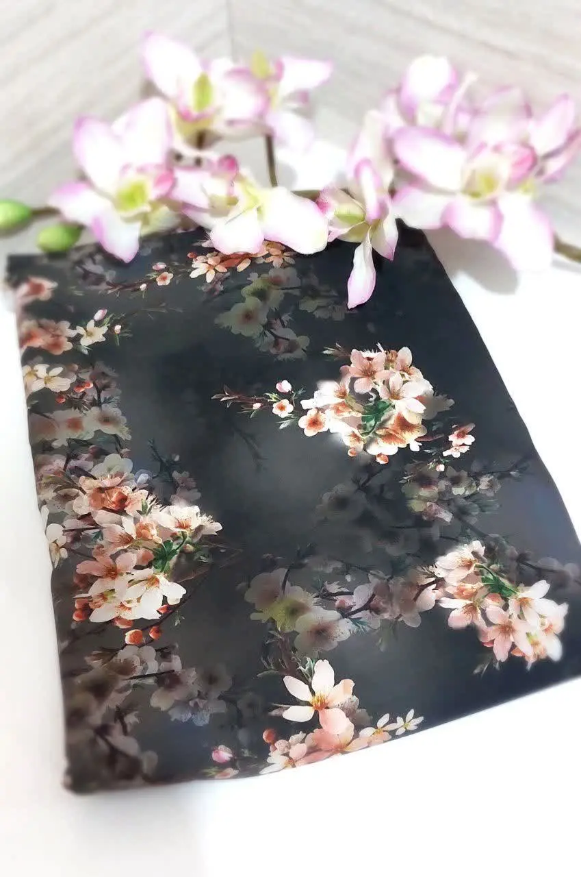 دیدی میگن سنگین و رنگین این پارچه همونه🥰😍☺️
