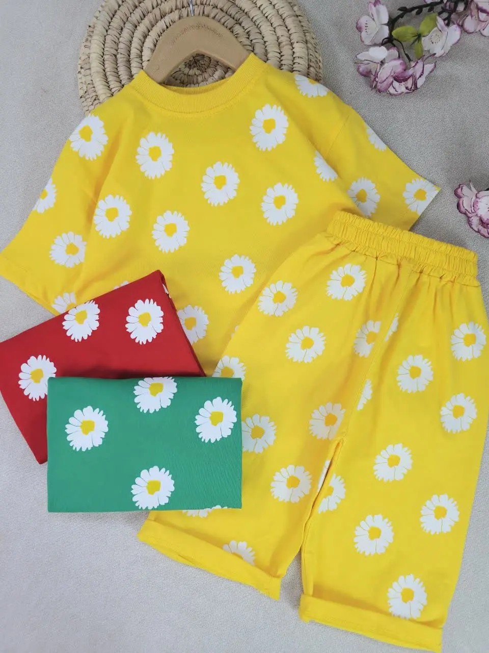 تیشرت و شلوارک دخترانه بابونه
