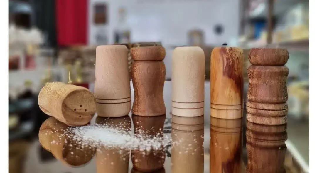 ✅نمکدان چوبی 
