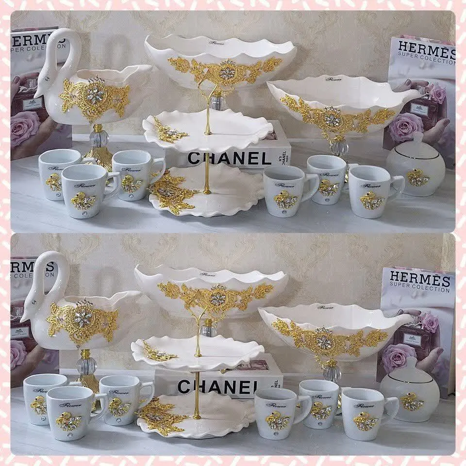 ❤️سرویس چهارتیکه پذیرایی طرح طلا❤️😍
