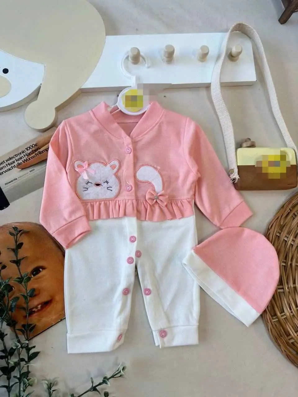 سرهمی و کلاه دخترونه
