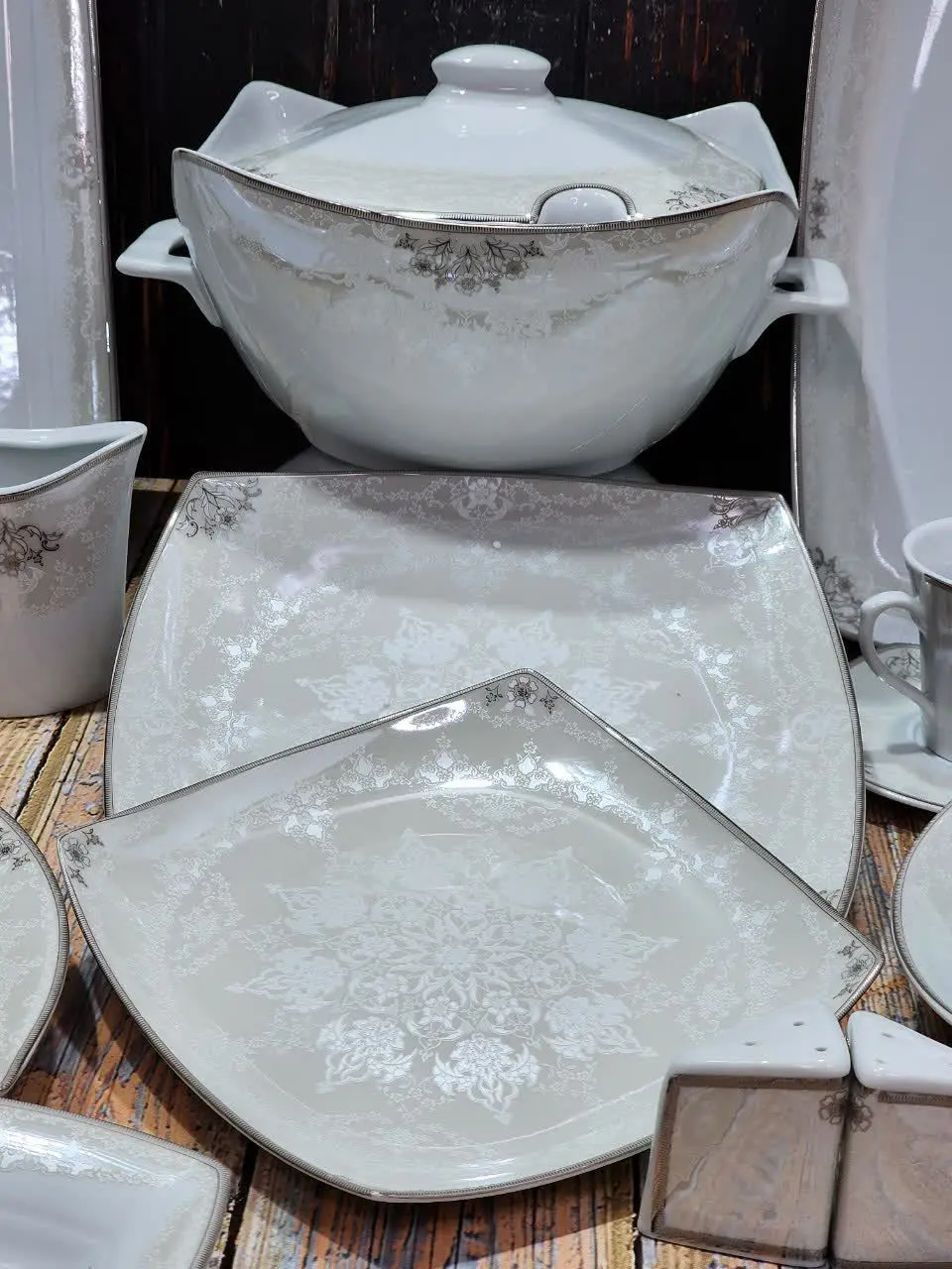 ♨️ نام طرح: بتی پلاتین 
