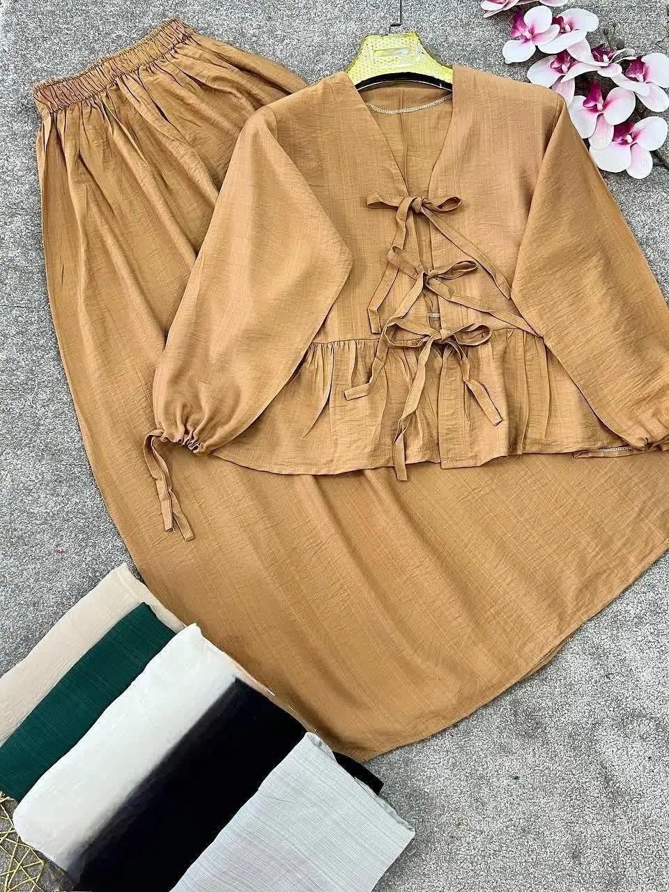 نام: ست شومیز‌ دامن نامیلا
