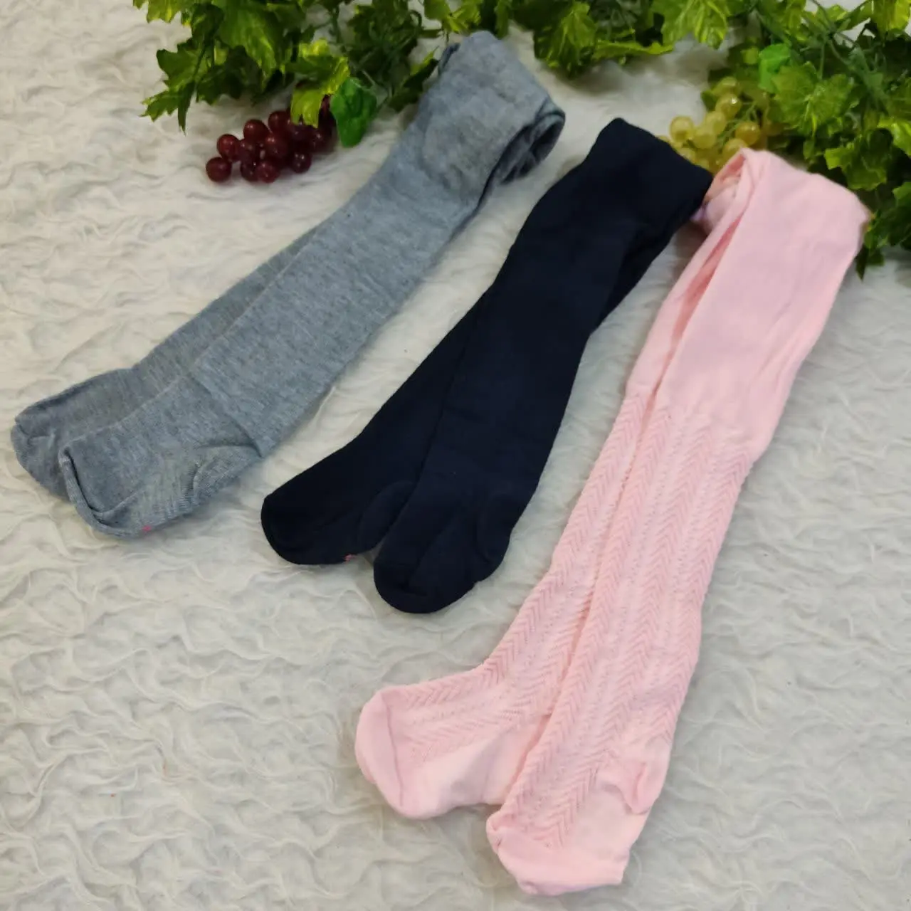 جوراب شلواری ساده و طرح گند...