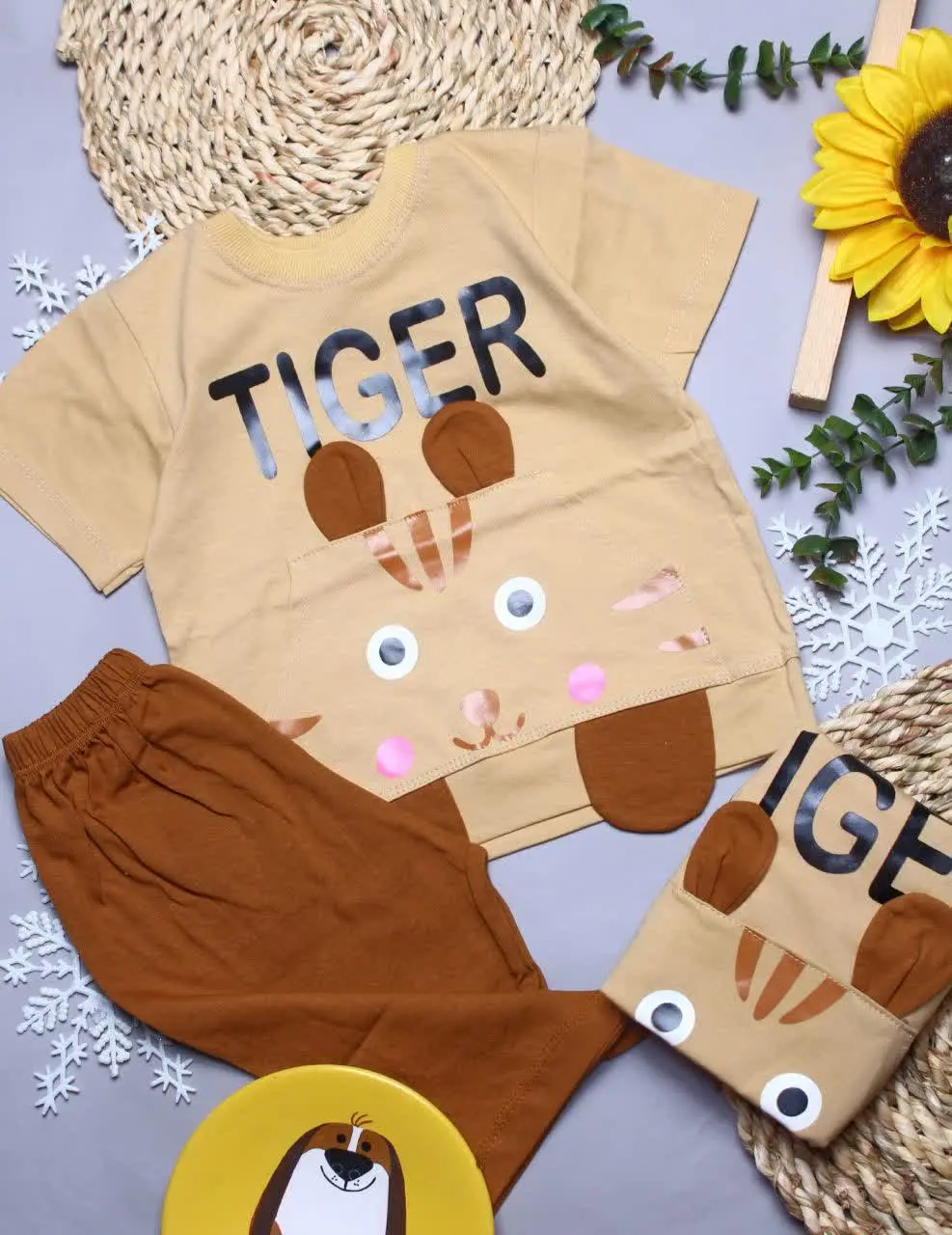 ست تیشرت وشلوارک جذاب ☺️☺️
