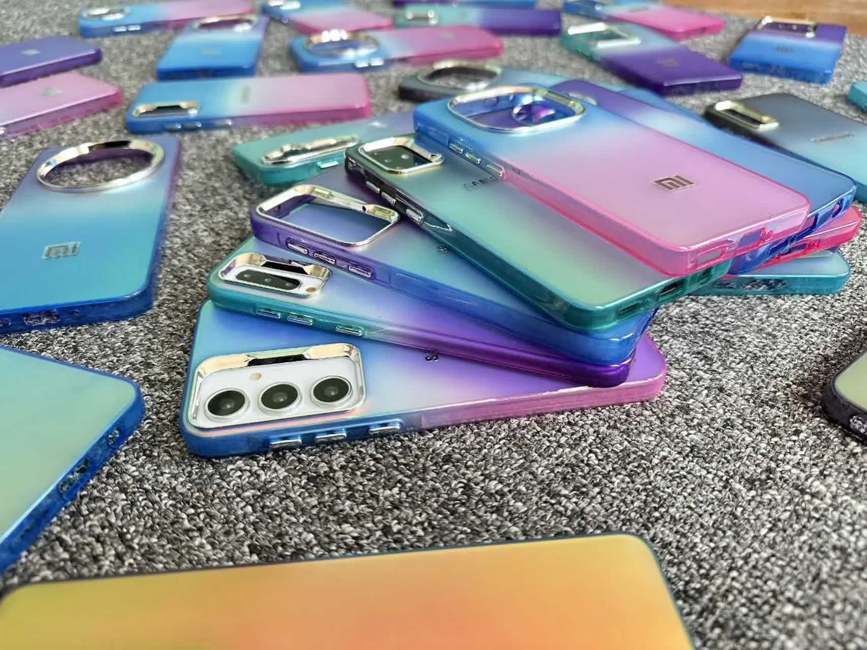 📱مدل قاب: قاب سوکول دو رنگ متال هولوگرام مخصوص انواع #سامسونگ #شیائومی 
