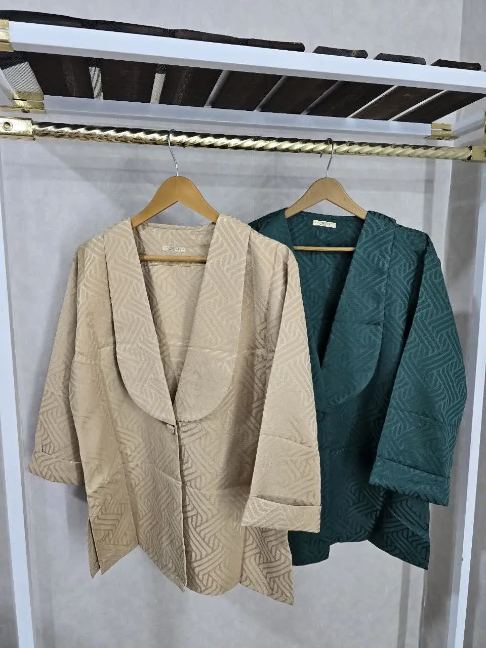 ✨ مانتو کتی، جلو دکمه، آستین پاکتی
