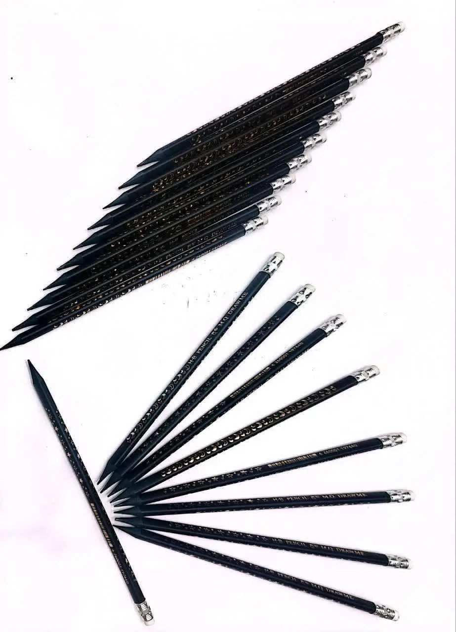 مداد مشکی سه گوش بدنه مشکی پاکن دار ام کیو H۳۸ 
