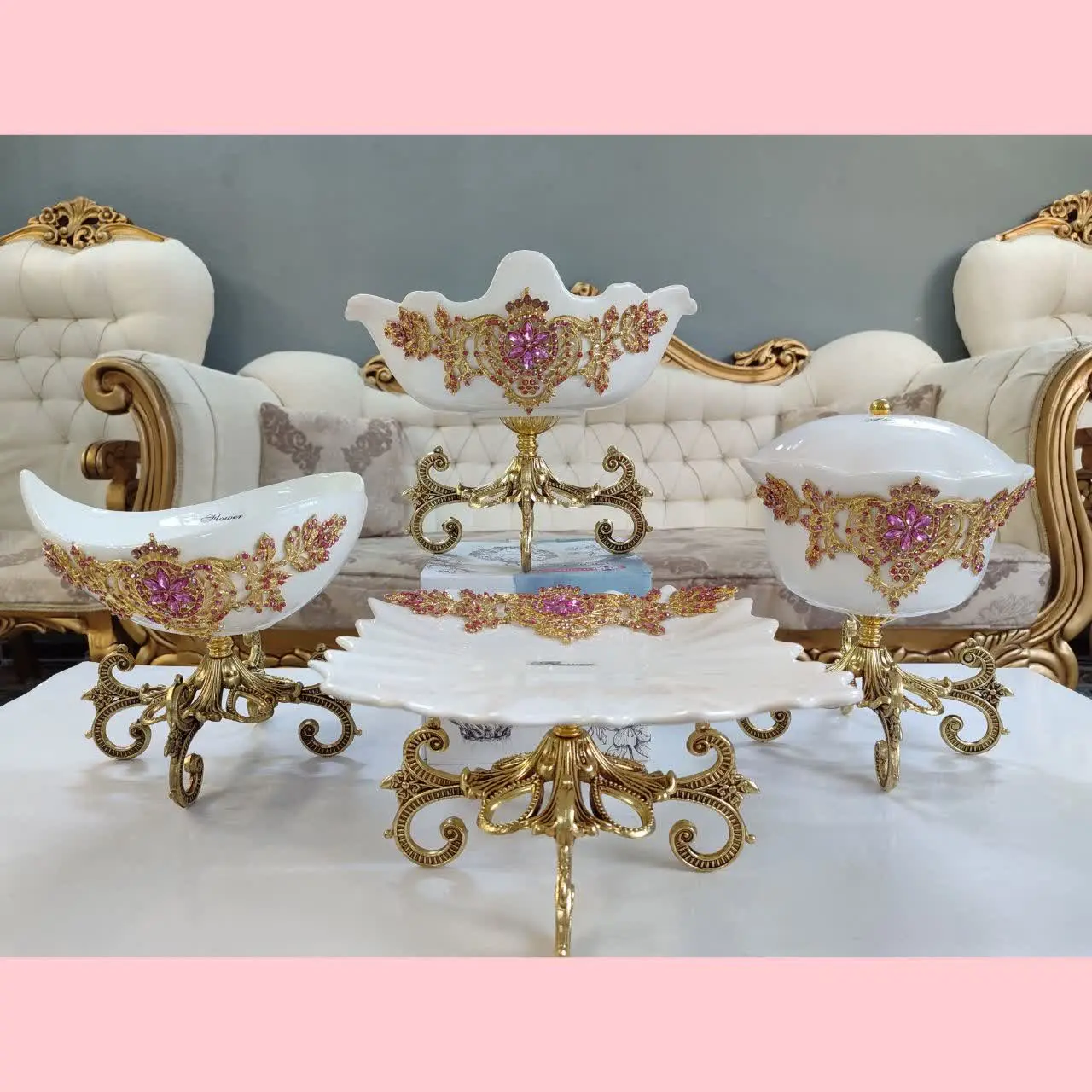 🌹سرویس چهارتیکه پذیرایی طرح رزصورتی 😍😍
