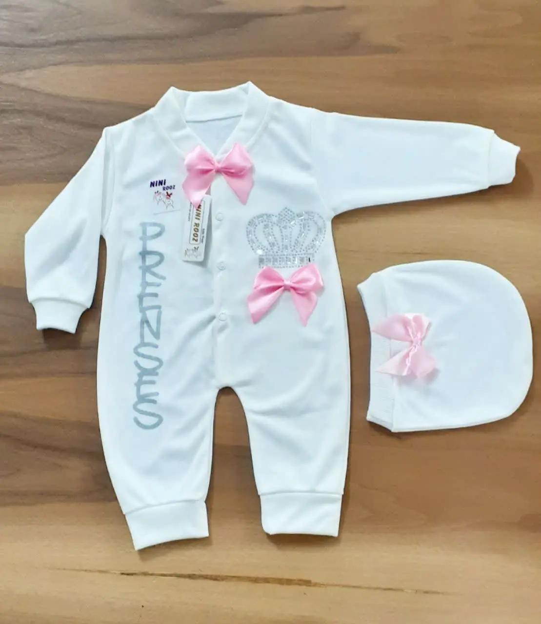 ❇️ سرهمی دخترانه با کلاه جواهر
