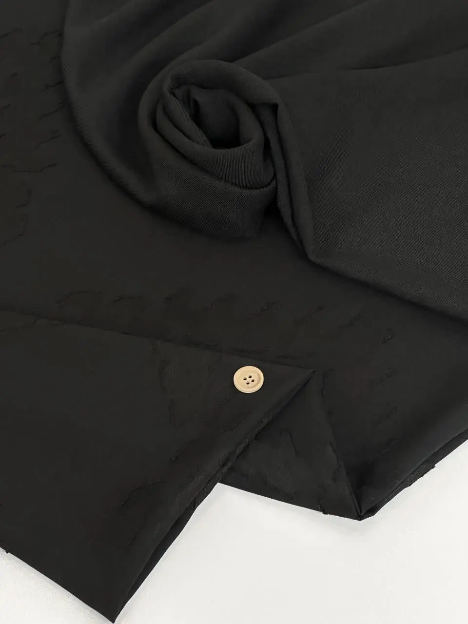 پارچه‌های طرح برجسته‌ای که هر لمسشان قصه‌ای از ظرافت 
