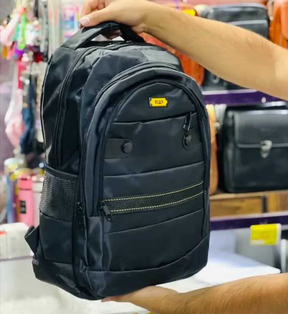 کوله پشتی مشکی مدارس
