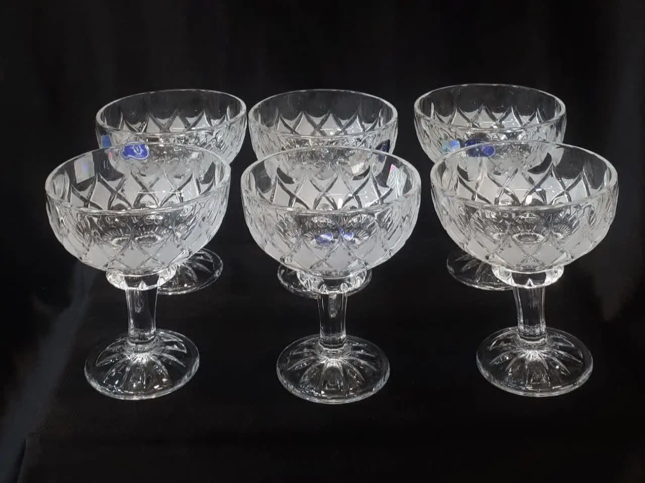 بستنی خوری بلور خارجی 
