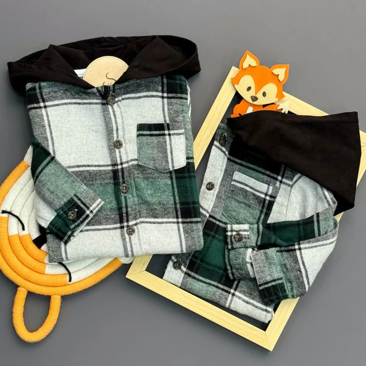 شومیز کلاهدار
