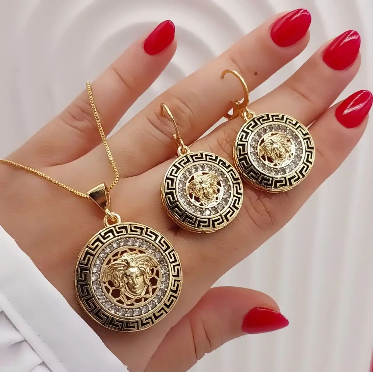 نیم ست ورساچه فول نگین جدید😍