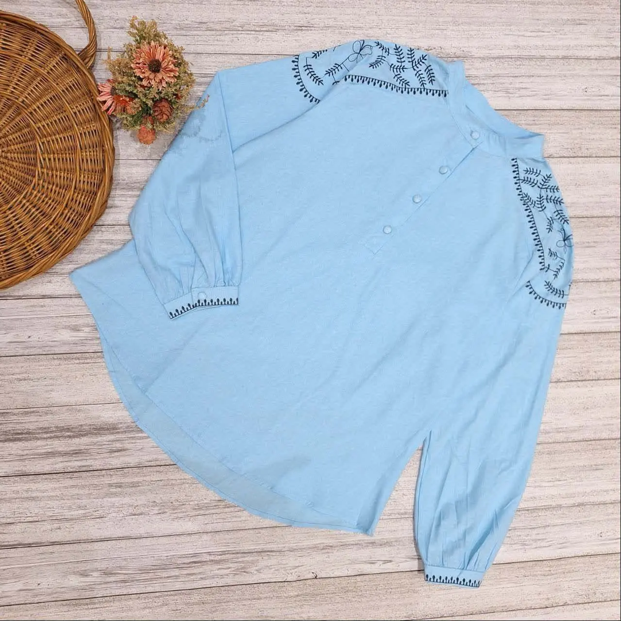 🖋نام: شومیز یقه آخوندی گلدوزی 
