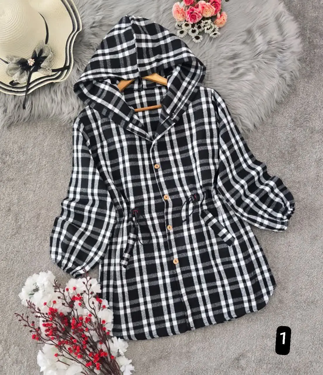 مانتو پشمی برکه