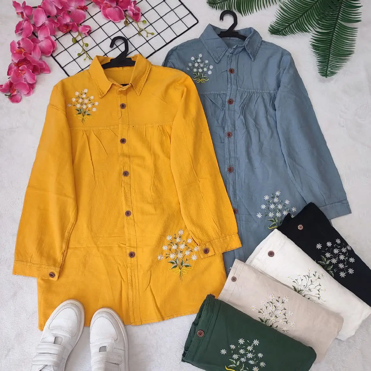 🌸 نام: شومیز بابونه ریز
