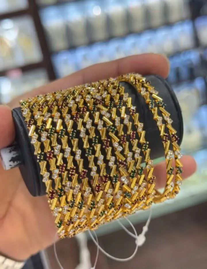 النگو نگین دار