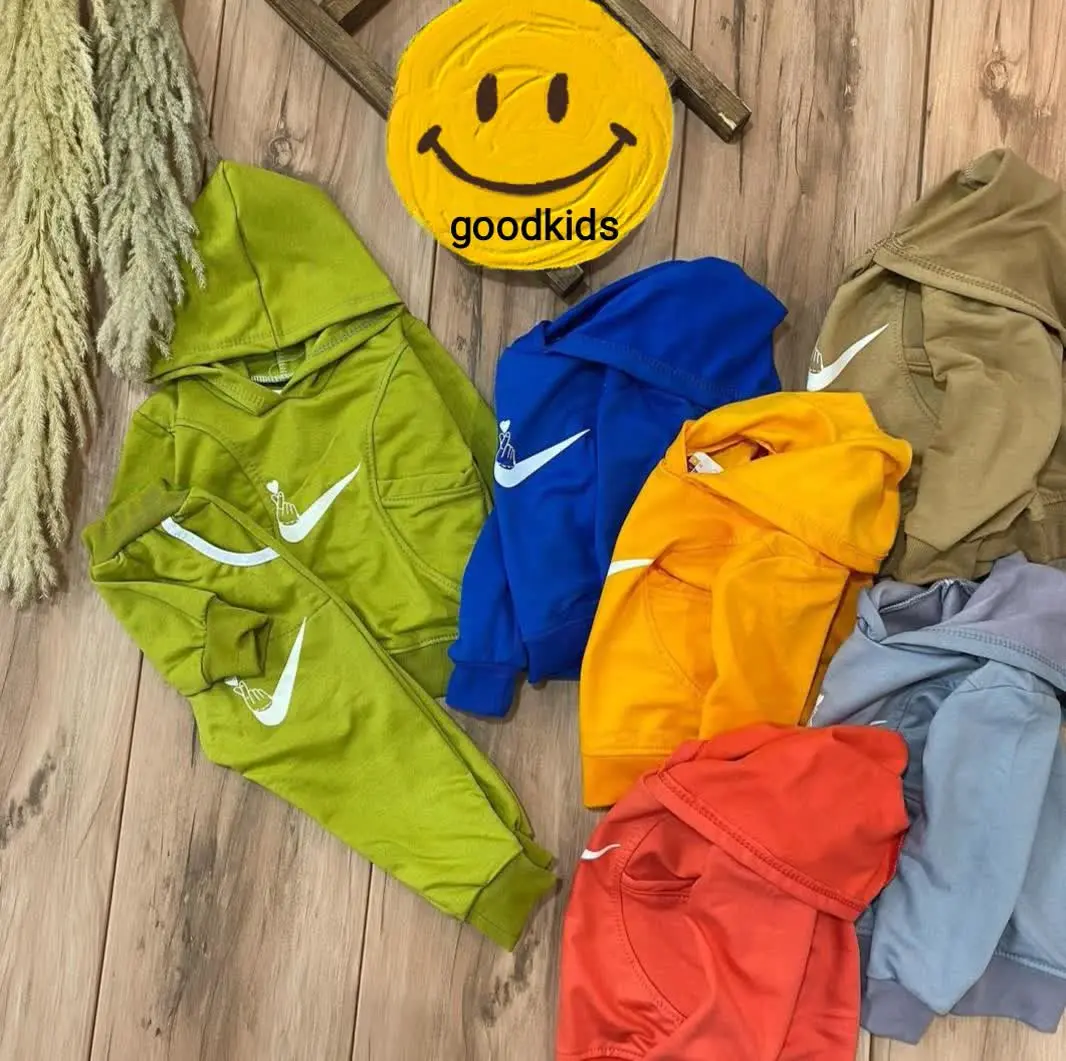 هودی و شلوار نایکی
