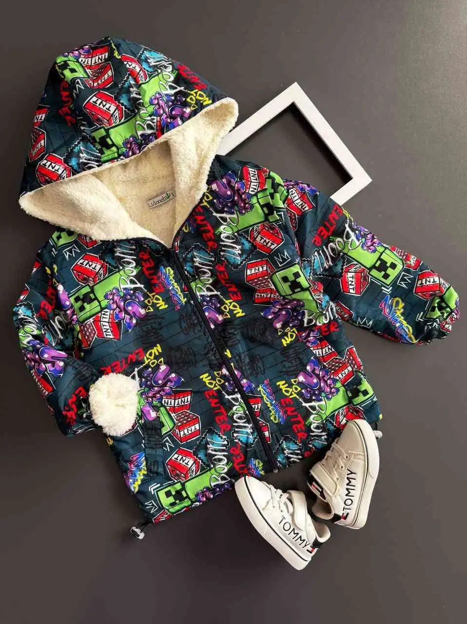 تمام خز (بدنه، کلاه، استین)