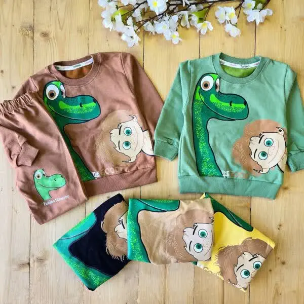 بلوز شلوار دایناسور و پسر
