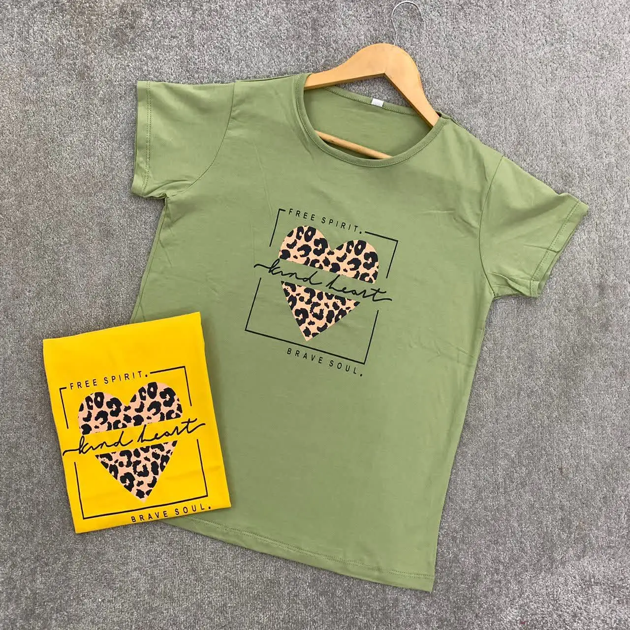 نام: تیشرت قلب پلنگی
