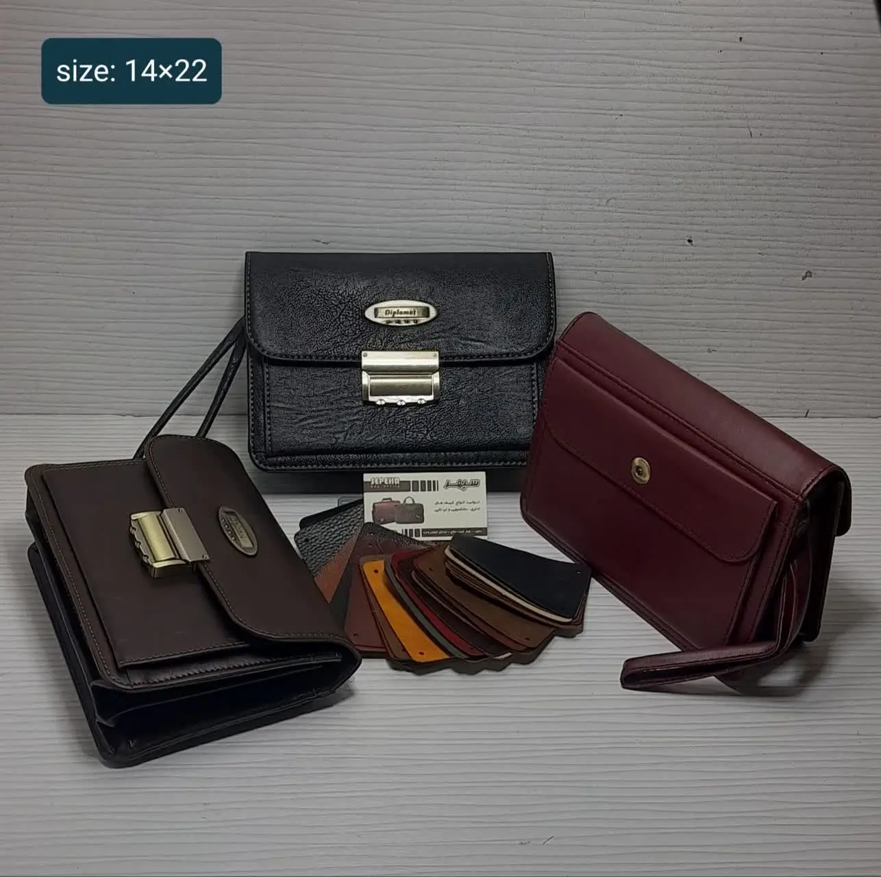 کیف پاسپورتی مردانه سه رمز 
