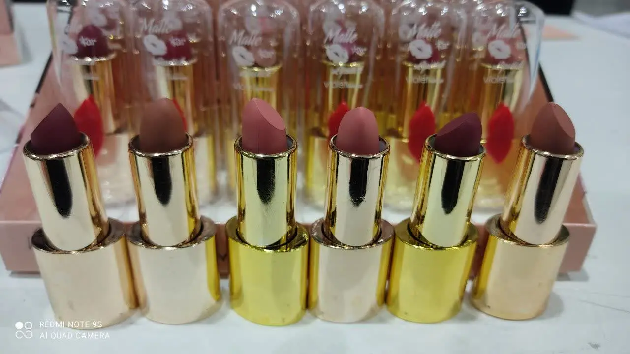 حاوی موم زنبور عسل و گلیسیرین