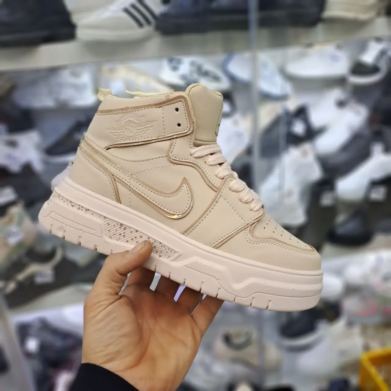 نایک جردن زیره برفی 
